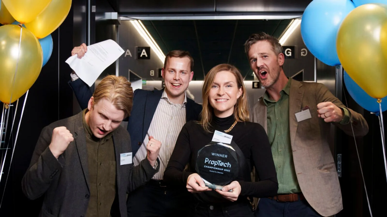 Deltagare firar vinsten i PropTech Championship